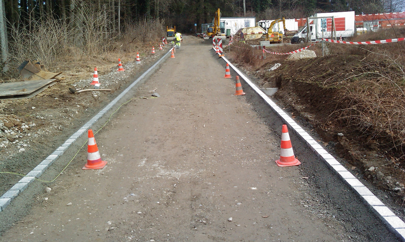 Zufahrtsweg MFH Gabelackerstrasse, 8615 Wermatswil