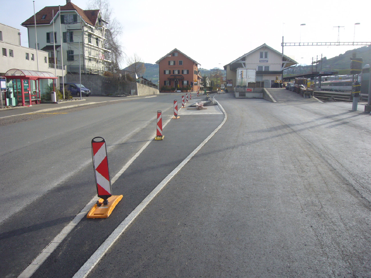 Bushaltestelle Stationsstrasse, 8833 Samstagern