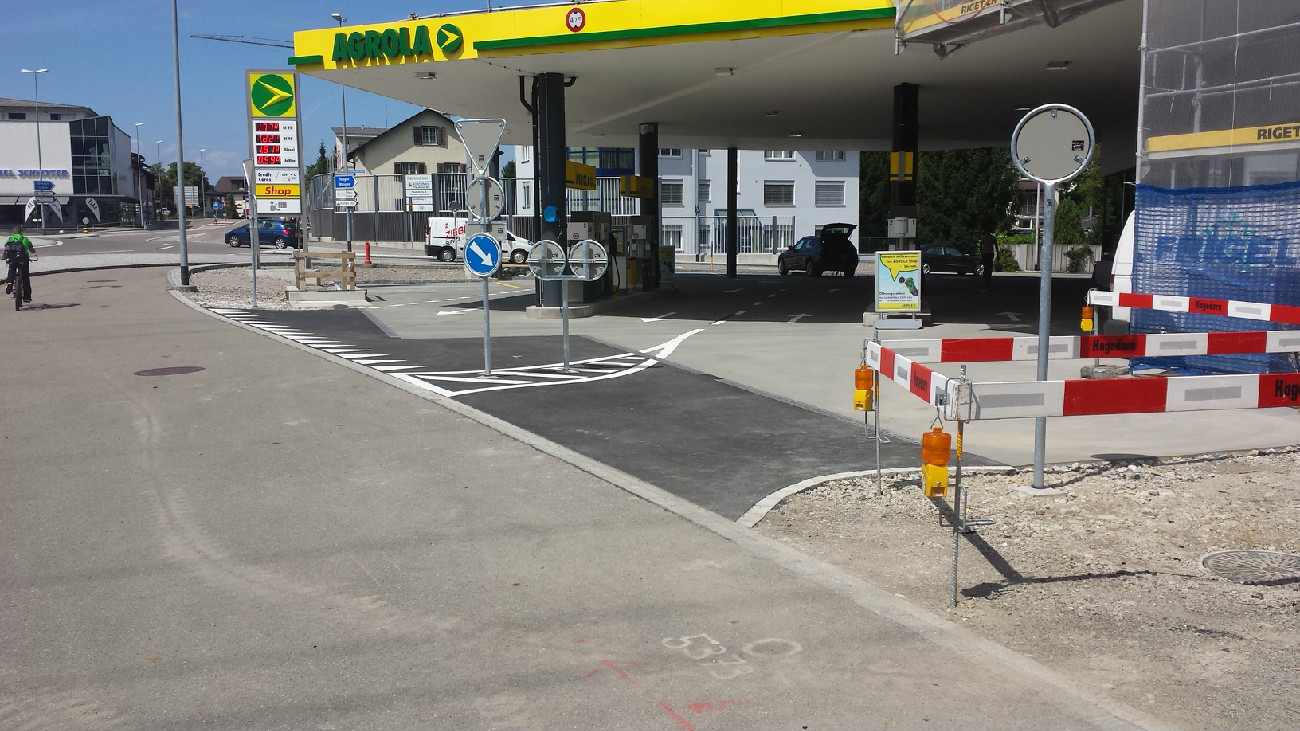 Umgebung Tankstelle Agrola, 8853 Lachen SZ